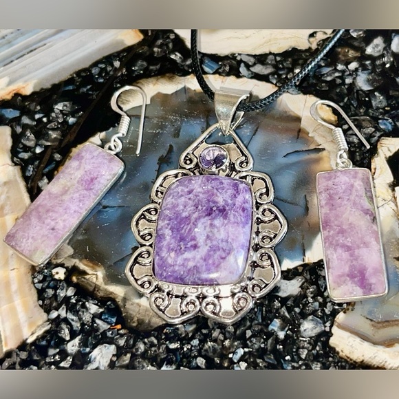 “The Peace Stone” Lepidolite Pendant & Earrings Set - Picture 8 of 13